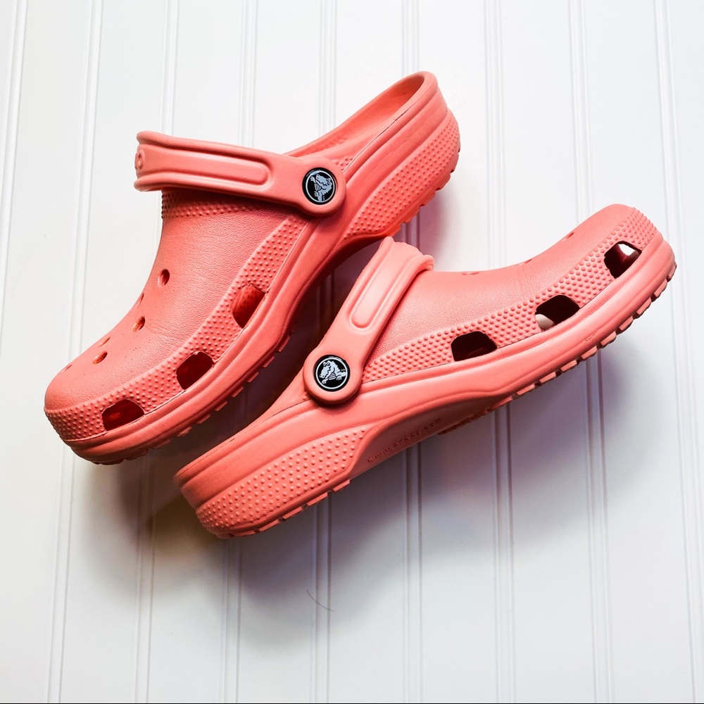 Crocs Coral Classic Women’s Size 8
